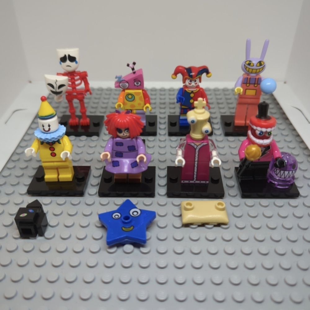 8 Minifigures- The Amazing Digital Circus Building Block Toy Set